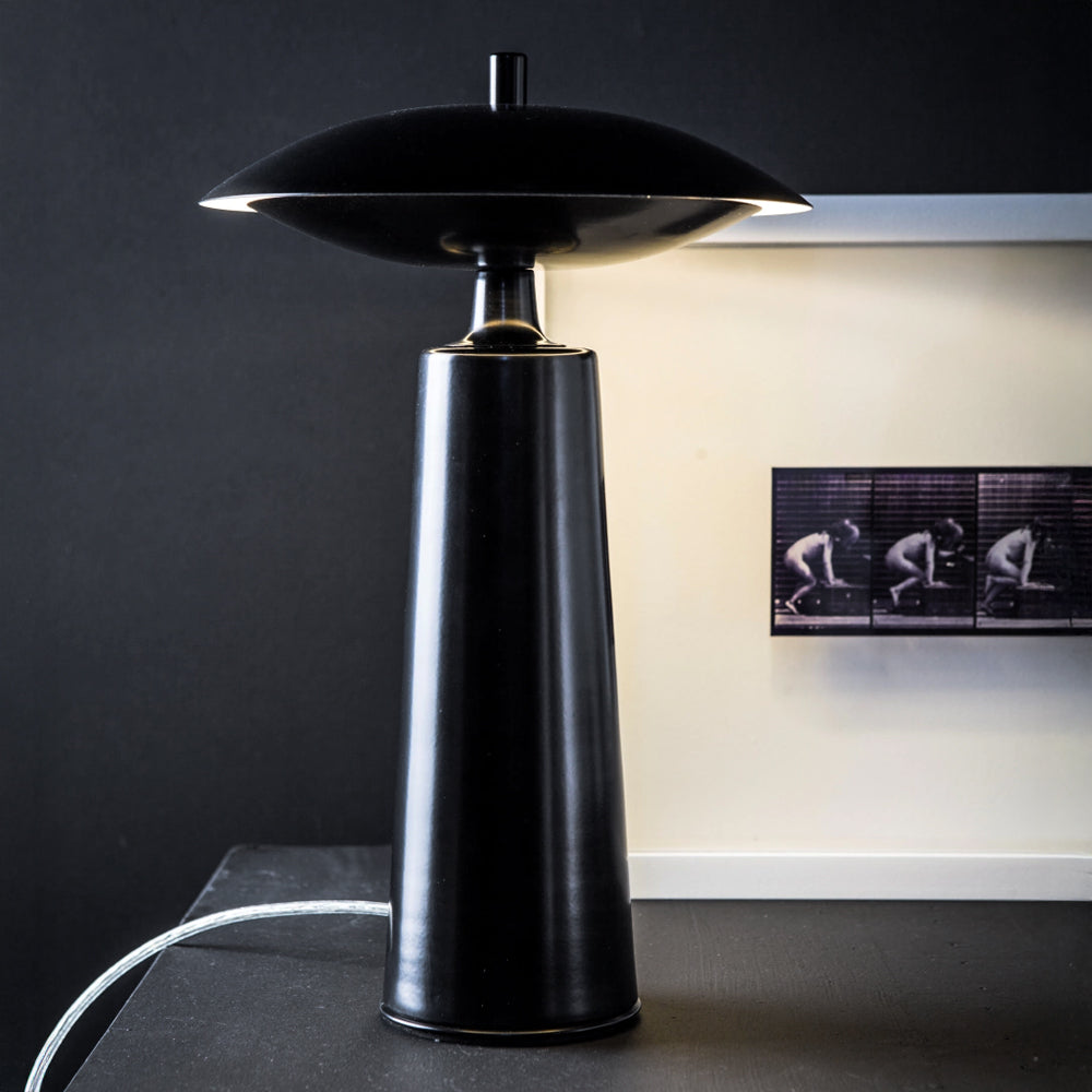 Lámpara de mesa TESLA Negra